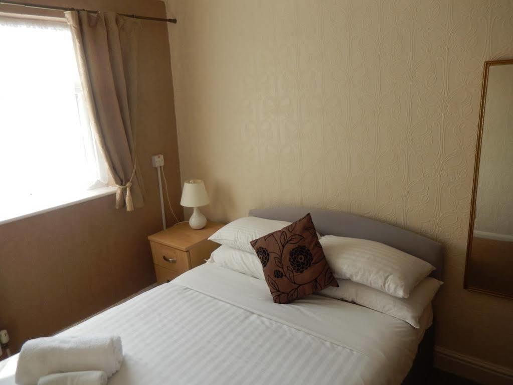 لاندودنو The Oasis Hotel المظهر الخارجي الصورة